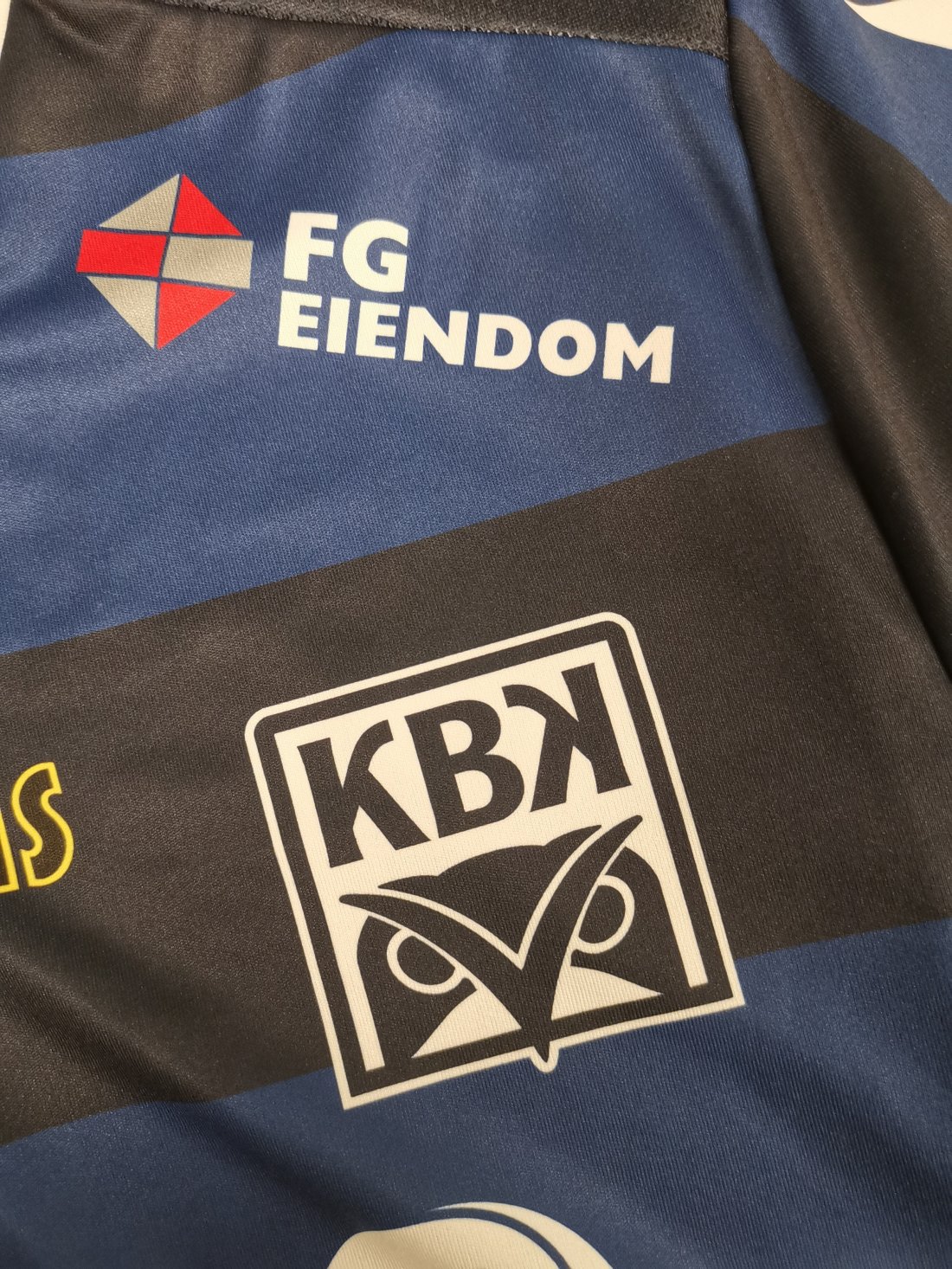 FG Eiendom har vært profilert på KBK-drakten i mange år, det vil de også være i 2020!