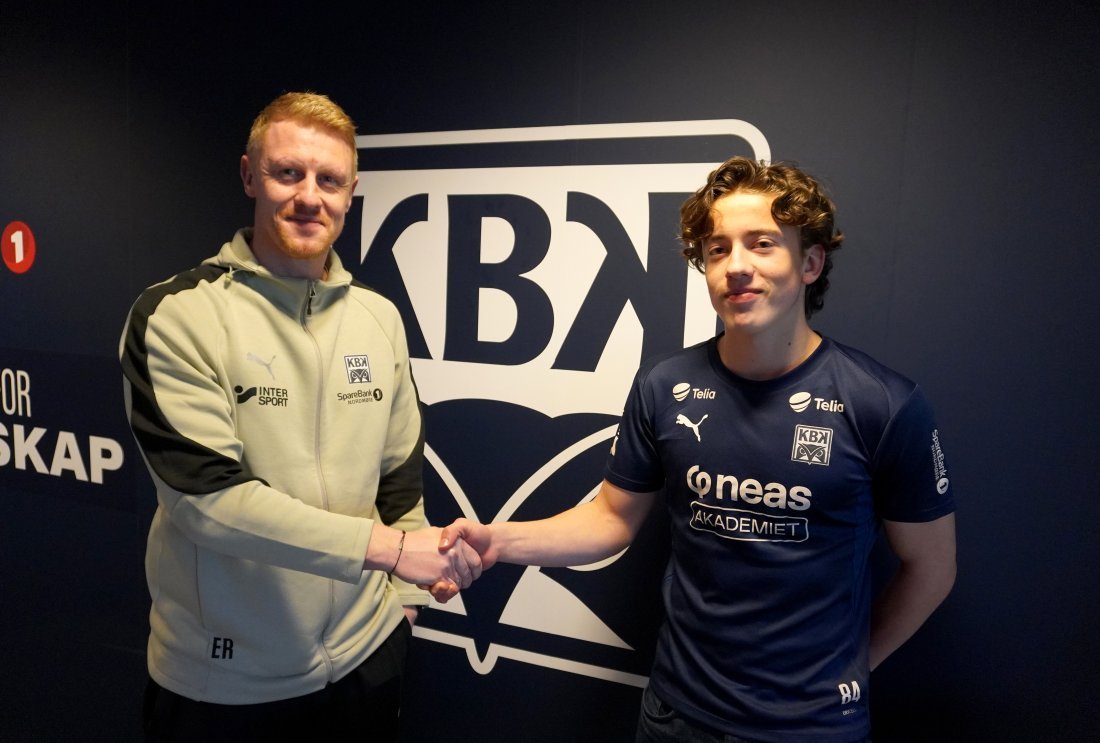 Utviklingsleder Eirik Ranheim og Nikolai Finset ved signering for KBK mars 2026.