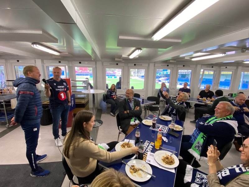 Hovedtrener Christians Michelsen besøkte samlingen og ble intervjuet av Kjell Neergaard før deltakerne så kampen mellom Kristiansund og Mjøndalen.