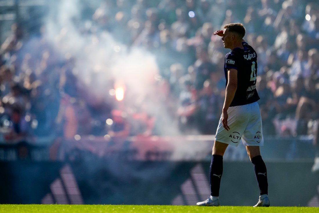 Julius Juliusson og KBK spilte eliteseriekamp for første gang siden mai. Foto: NTB