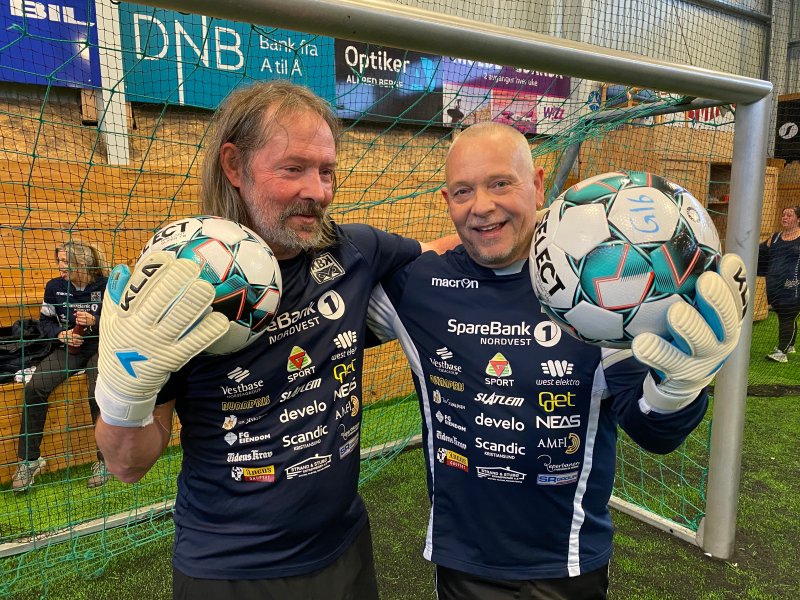 Øyvind og Geir Roger(eller Gillert blant venner) er habile og trofaste keepere!