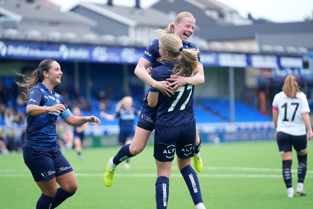 KBK Kvinner og hjemmepublikum fikk mye å juble for. Foto: Terje Stamnes