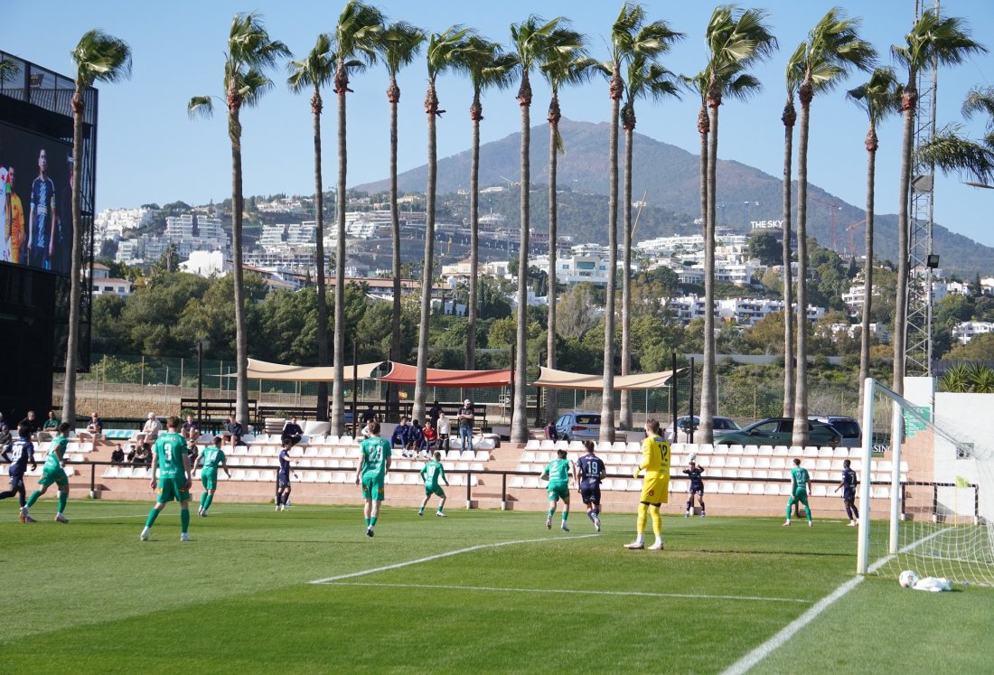 Kamp mellom KBK og HamKam på Marbella Football Center.