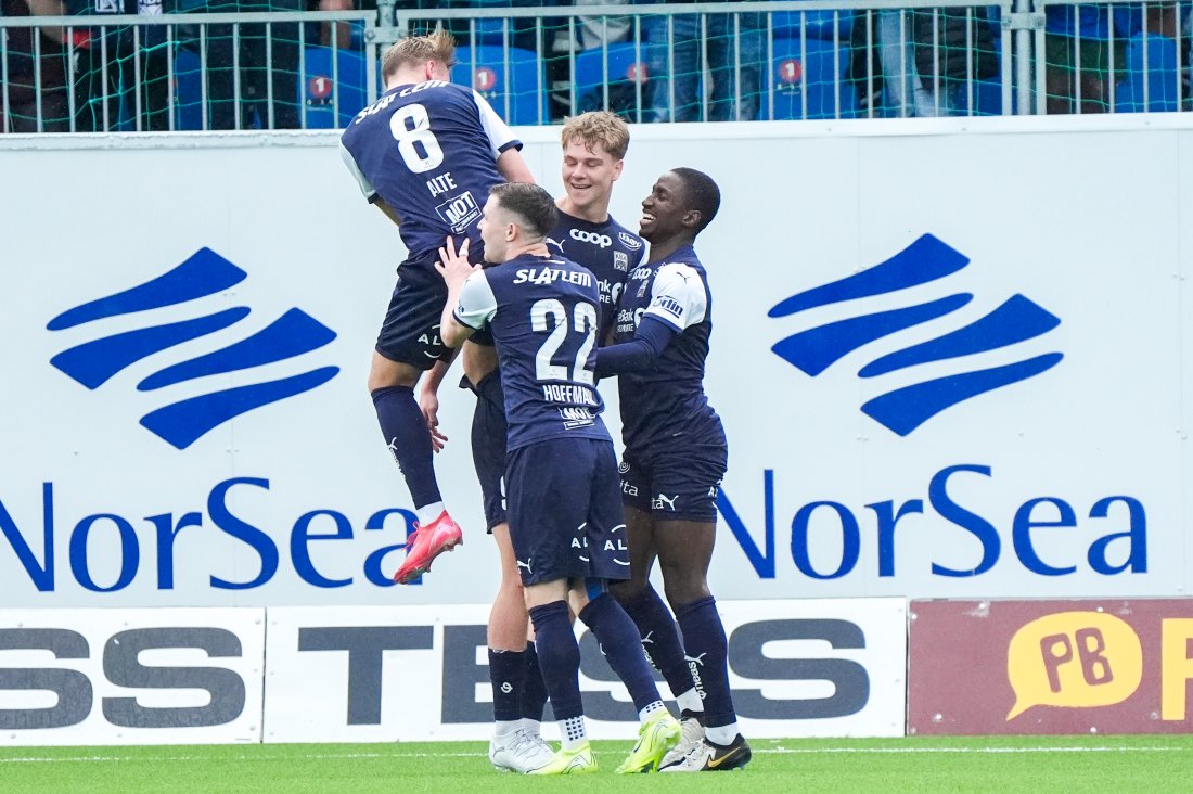 KBK herjet mot RBK i første omgang. Sander Kilen scoret våre to første mål. Foto: NTB