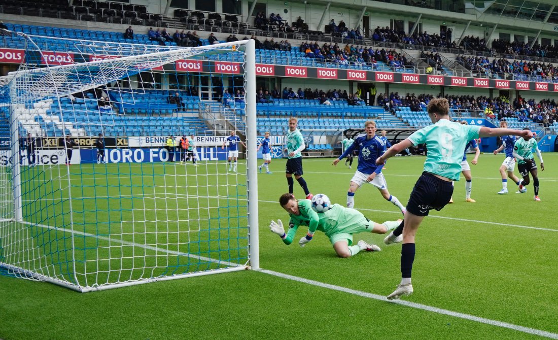 KBK startet opphentingen da Sander Kilen satte inn denne fra skrått hold. Foto: Terje Stamnes