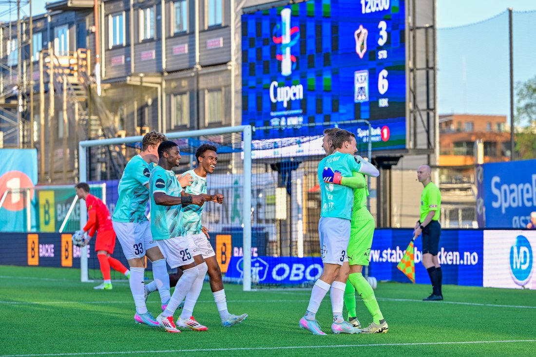 KBK-jubel etter seier i straffesparkkonkurransen. Foto: NTB