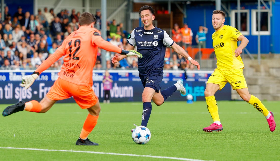 Se David Tufekcic og KBK møte storlagene på Nordmøre stadion i år! Foto: NTB