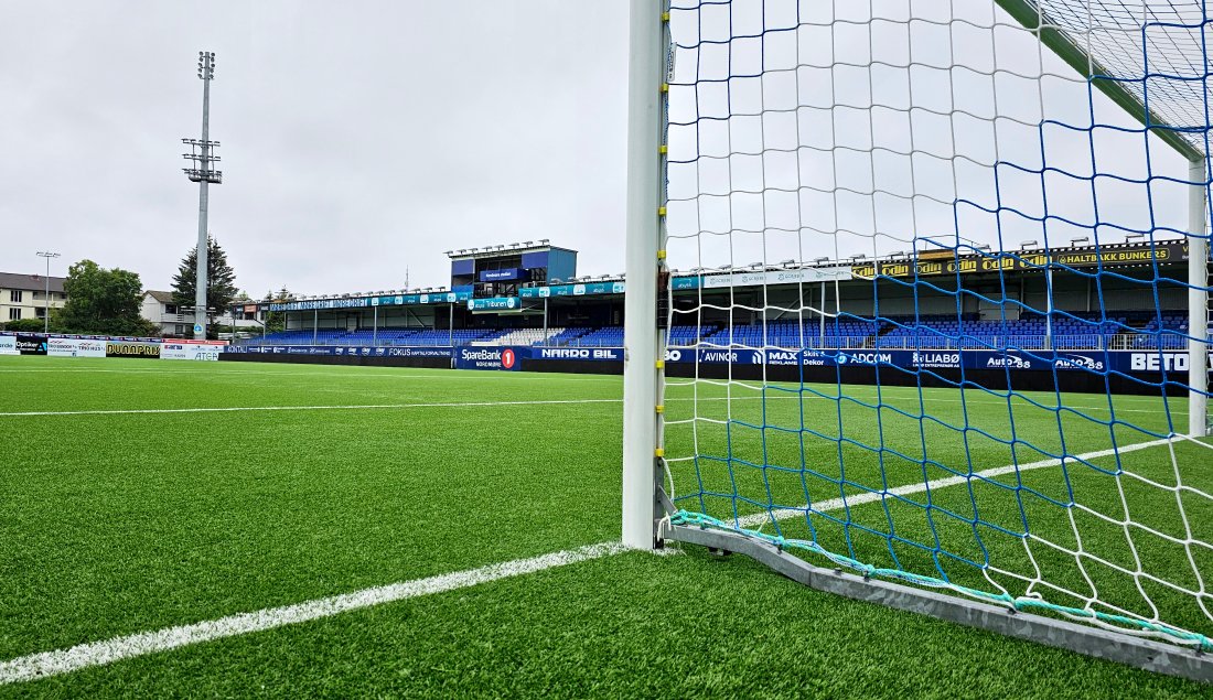 stadion2.jpg