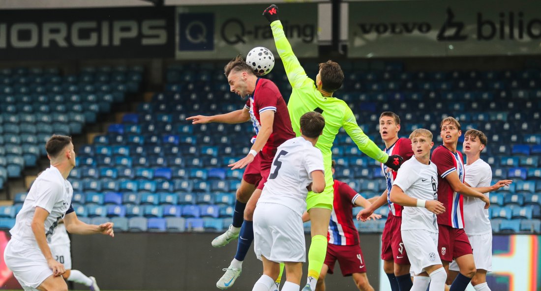 Niklas Ødegård scoret med bakhodet (!) Foto: NTB
