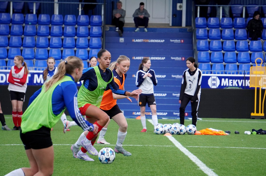 Spillere fra elleve klubber på Nordmøre er med i treningsgruppa.