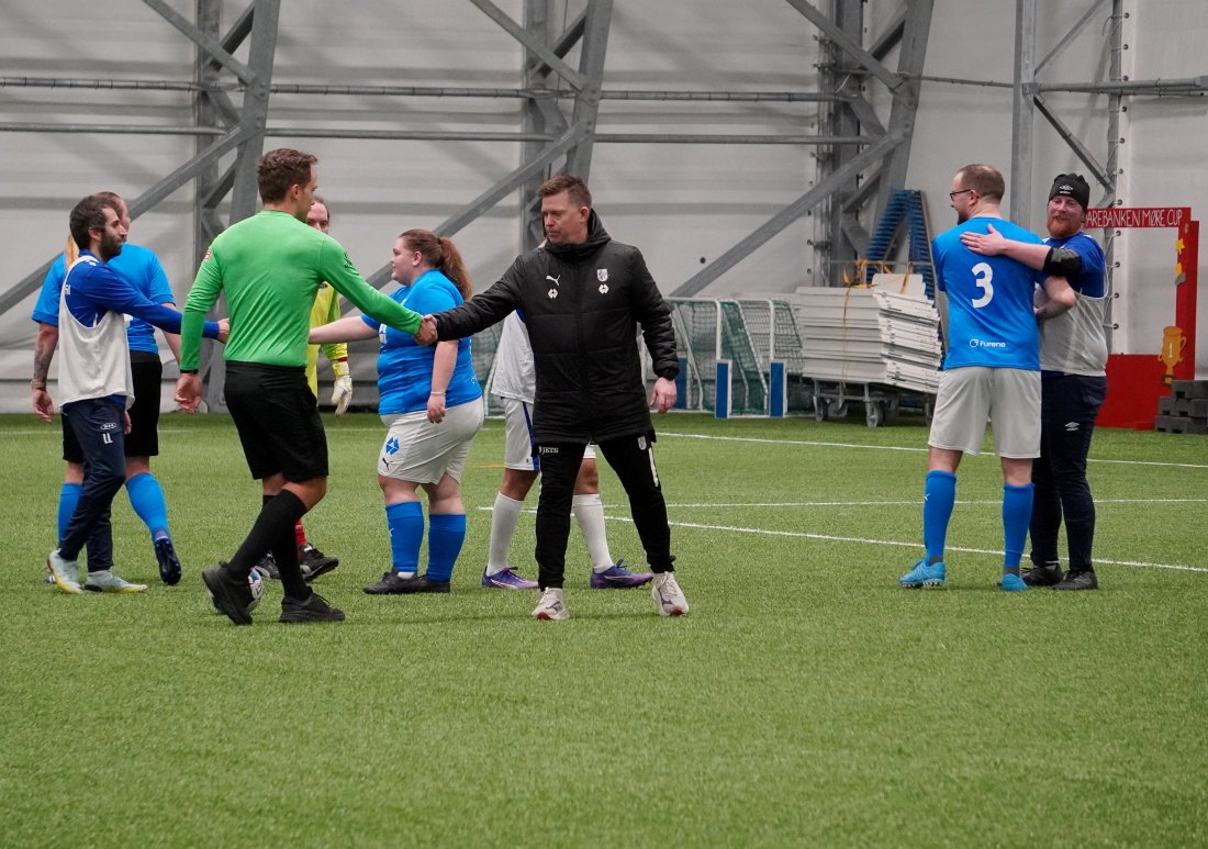 Hødd og Ranheim takker for kampen.