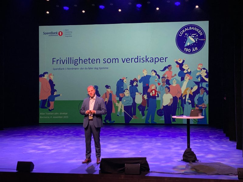Allan Troelsen, administrerende direktør i SpareBank1 Nordmøre, ønsker å bidra til bolyst og blilyst på Nordmøre gjennom sin støtte til frivilligheten.