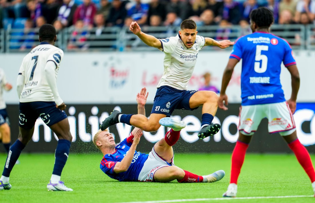 Adrian Kurd Rønning var mye involvert for KBK mot sitt tidligere lag. Foto: NTB