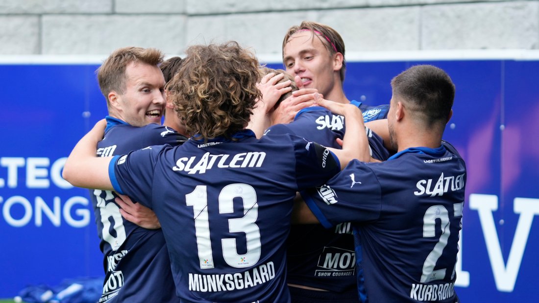 Jubel for scoring i første omgang. Foto: Terje Stamnes