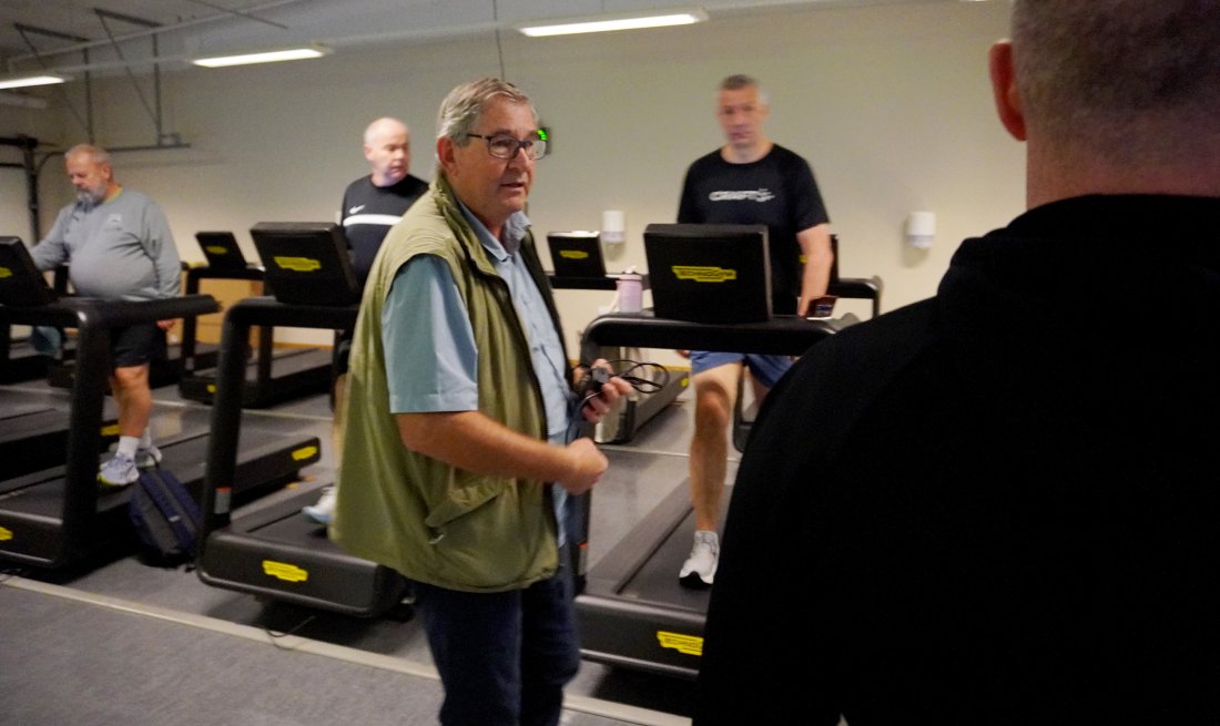 Jan Helgerud, professor ved NTNU, var tilbake i Kristiansund for å se hvordan det hadde gått med Aksjon Thorsen-deltakerne etter et halvt år med trening.