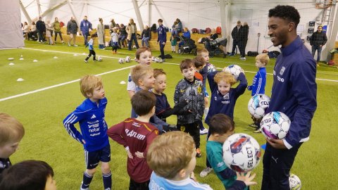 Kjøp plass på vinterens fotballskole med KBK